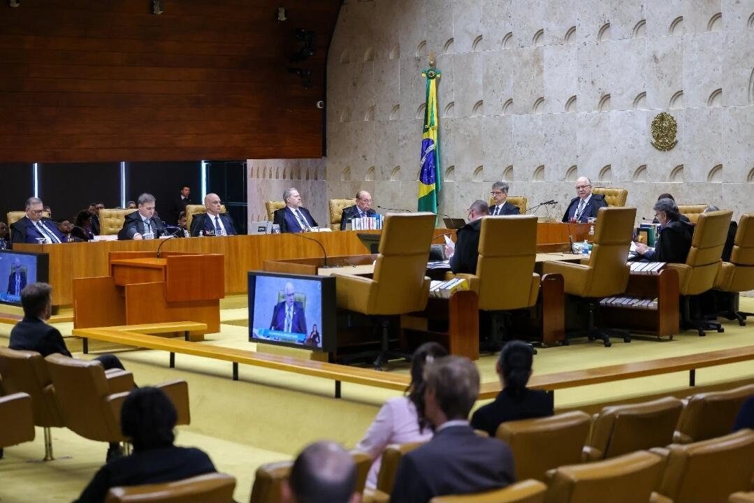 Cover image for Centrão se alinha à direita e defende impeachment de ministro do STF