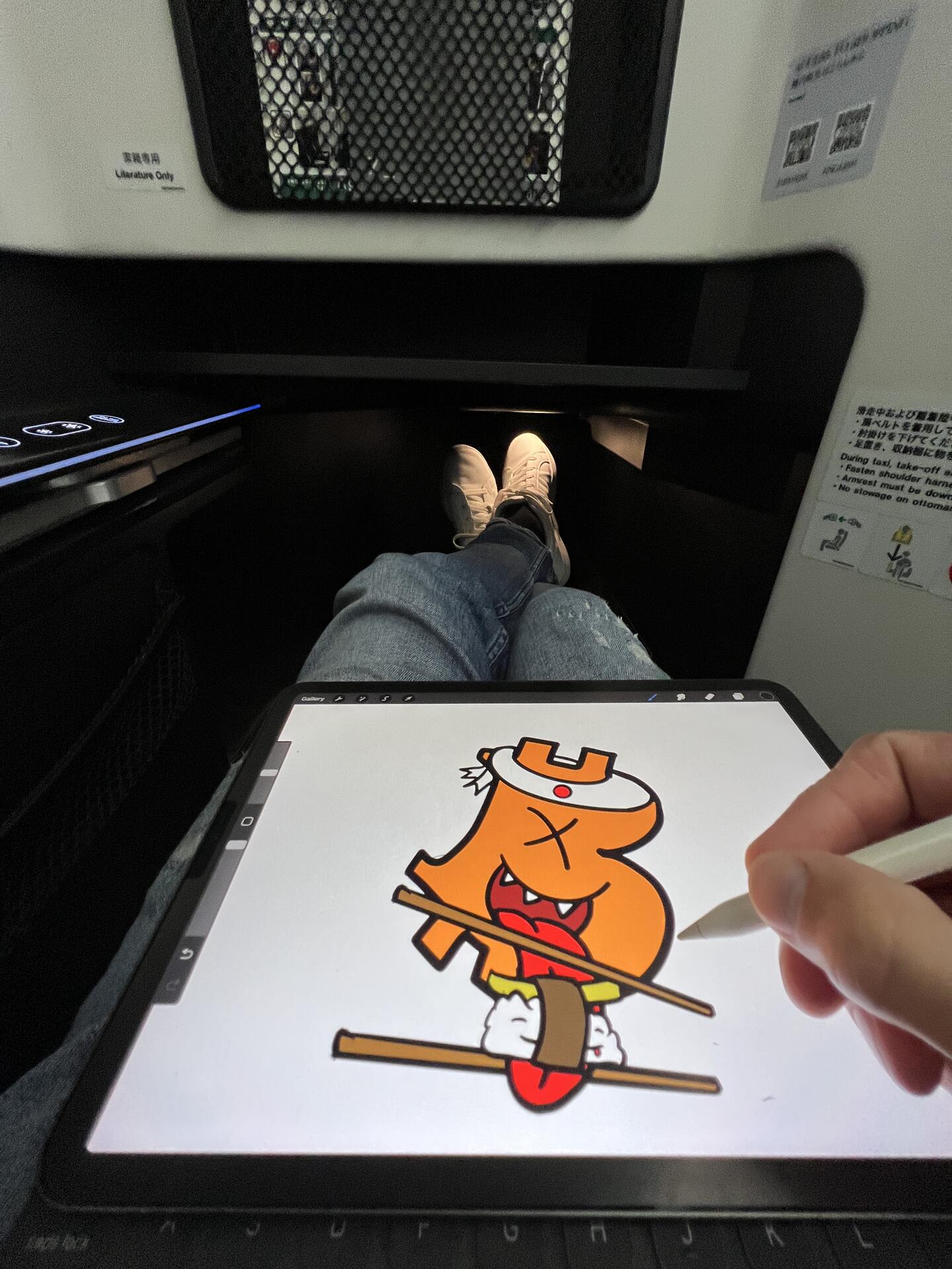 Getting some drawing done 🇯🇵✈️🤙 #nostrasia Thank…