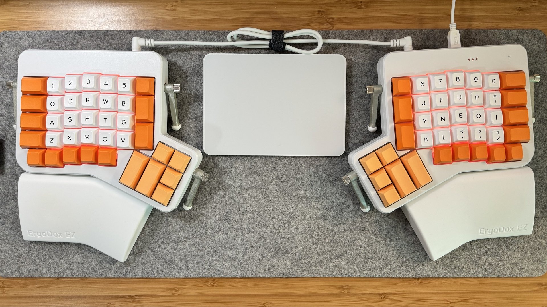 Finally got my new Creamsicle keycaps,…