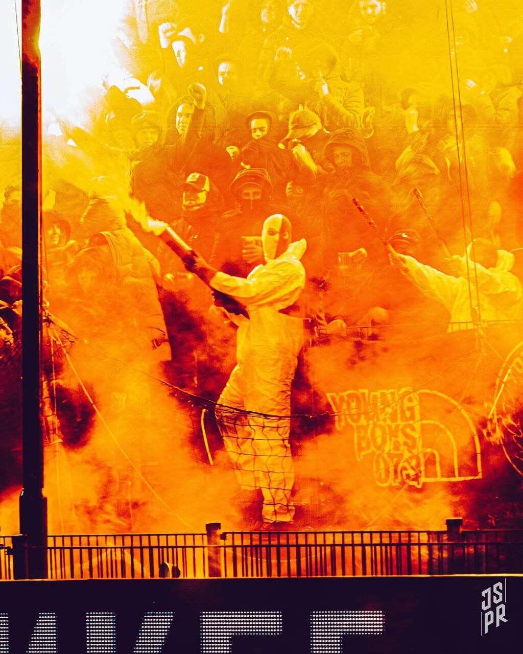 #pyro #ultras #football #fans