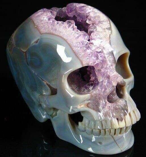 #Skull #crystal #Art #Artstr