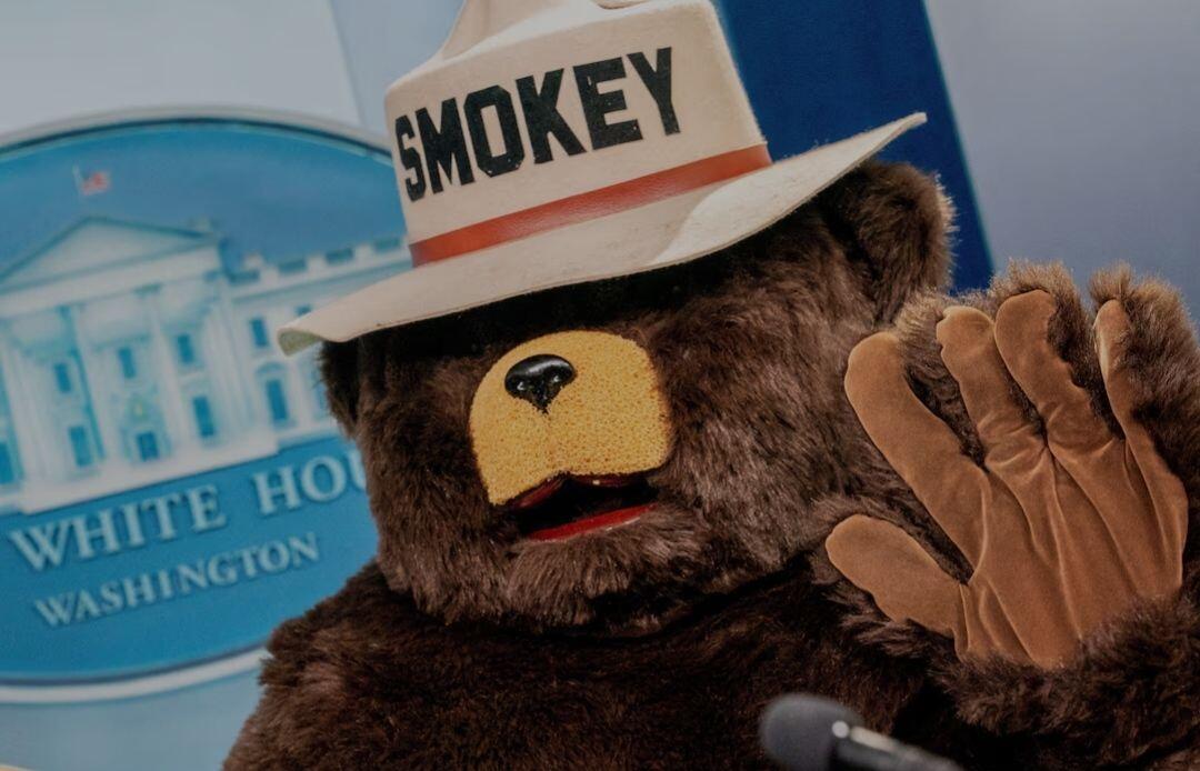 Smokey the Bear visits the White…