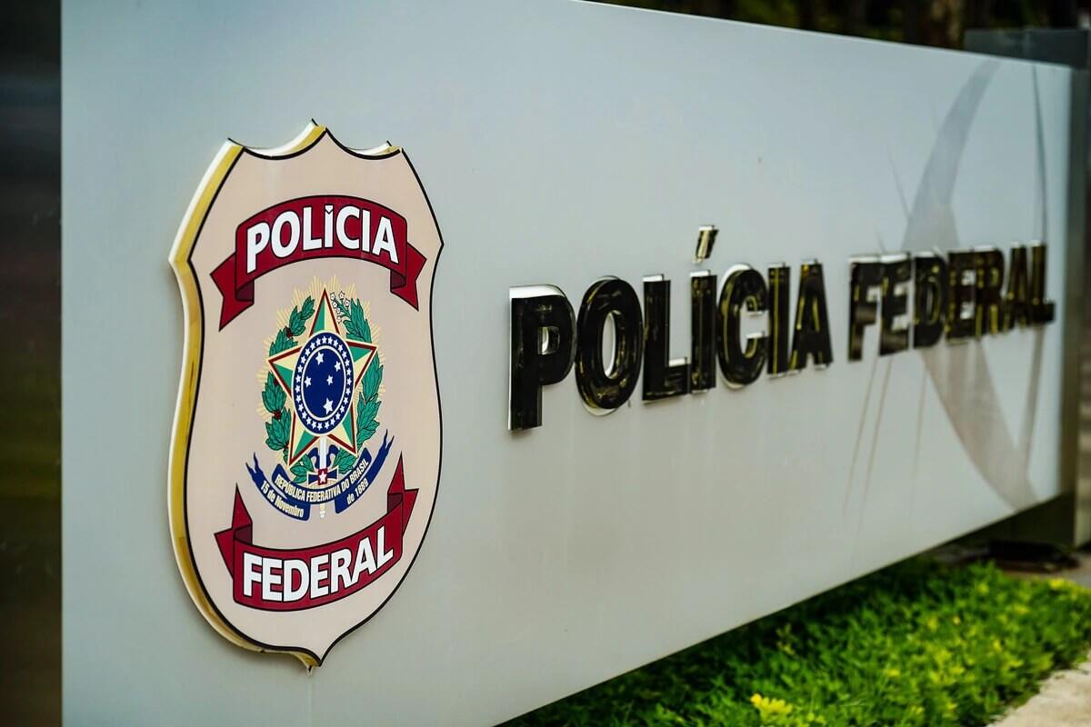 Cover image for Comunistas Federais (vulgo PF) dizem que Relatórios sobre Mendonça Eram Análises Internas sem Valor Probatório