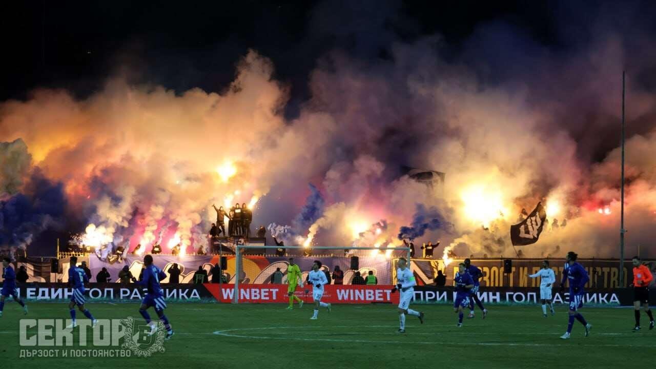 #pyro #ultras #fans #football