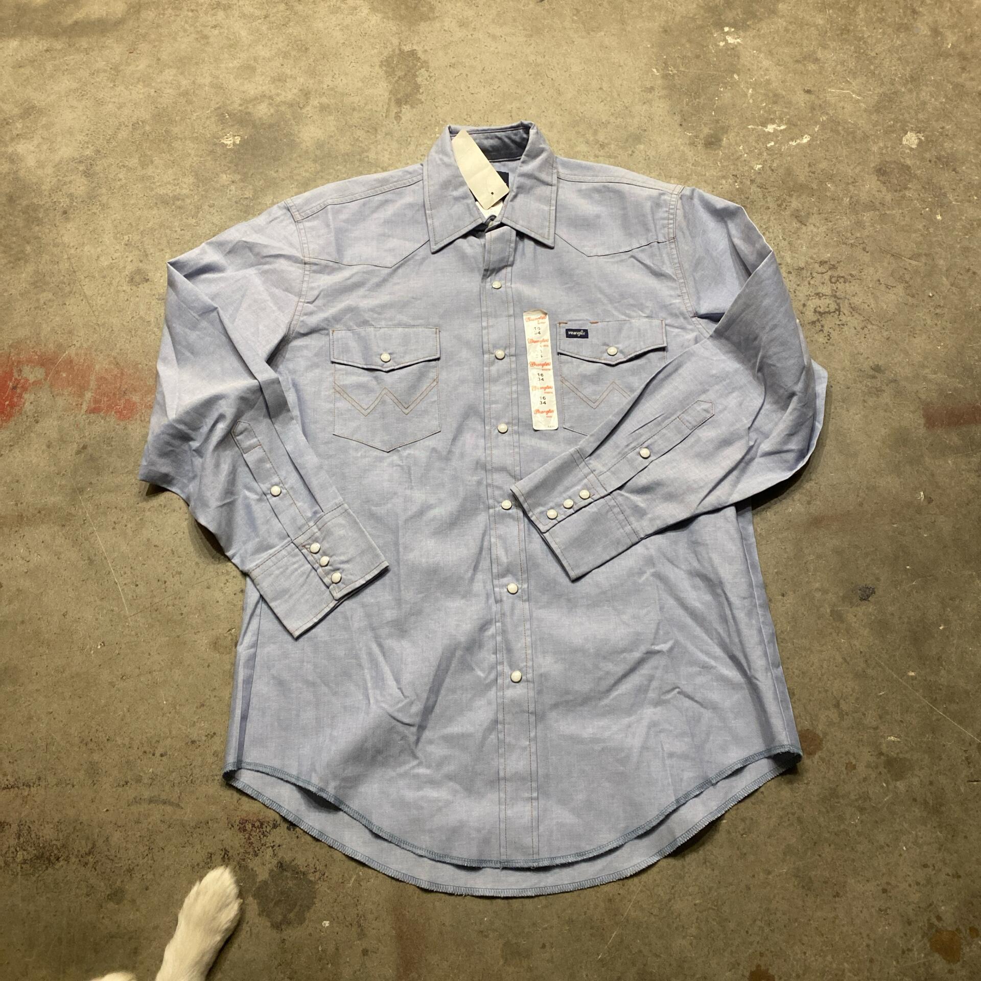 WRANGLER BABY BLUE WESTERN BUTTON UP…