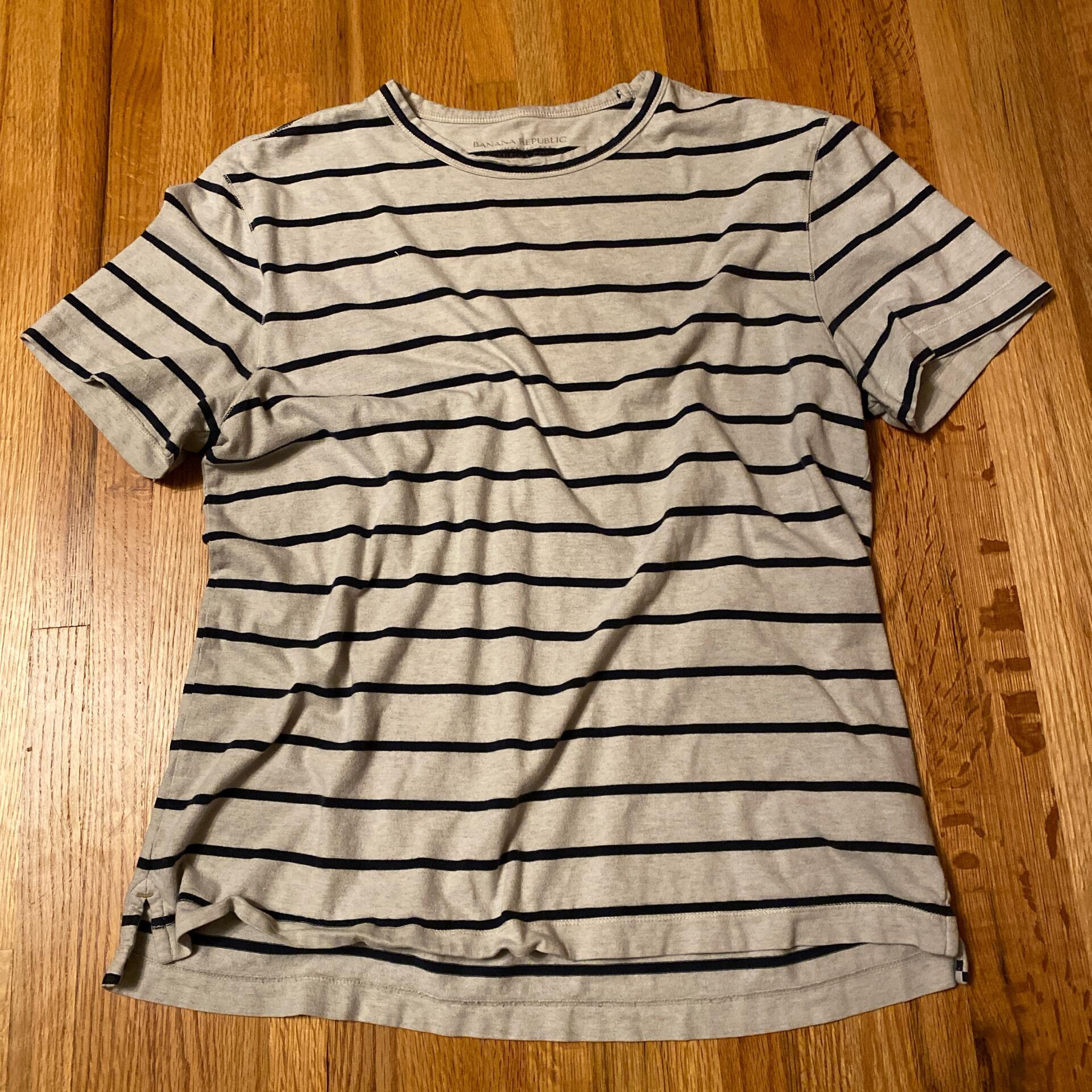 BANANA REPUBLIC OATMEAL AND NAVY STRIPED…