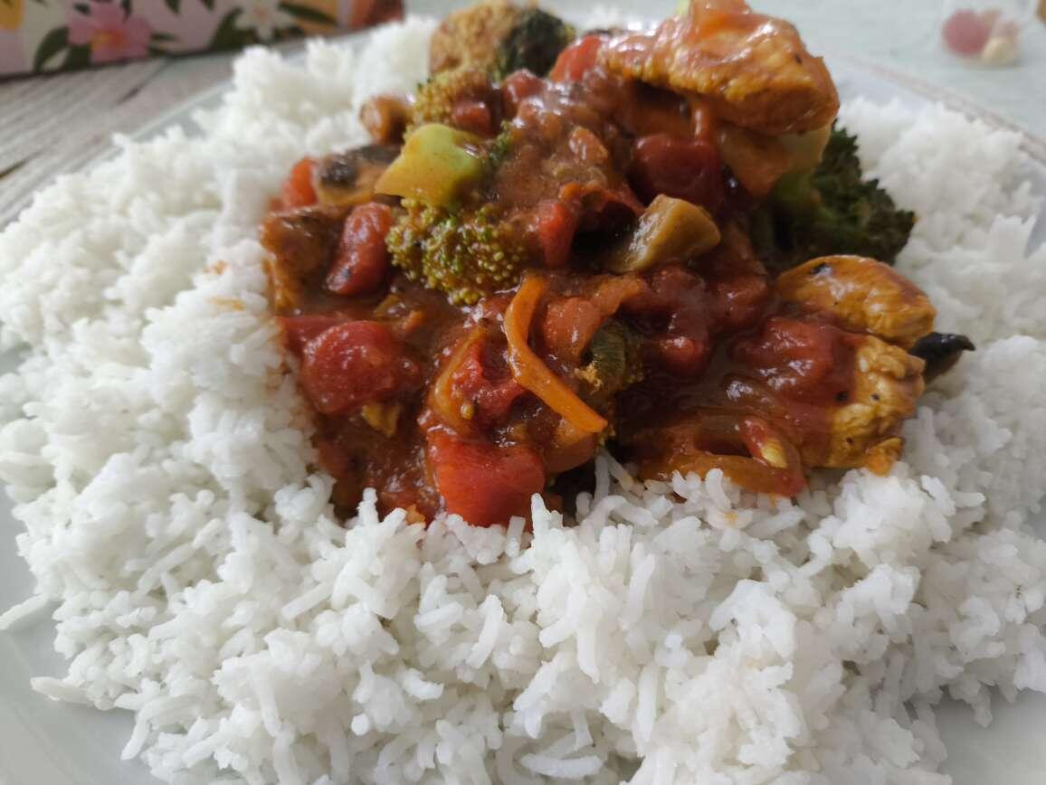 Homemade chicken curry with some crunchy…