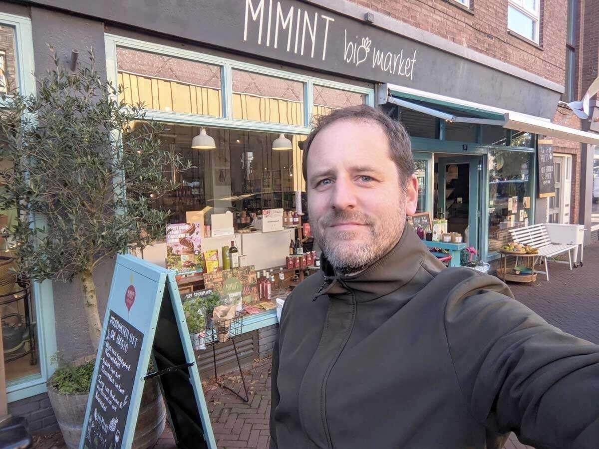 Mimint organic supermarket storefront in Arnhem
