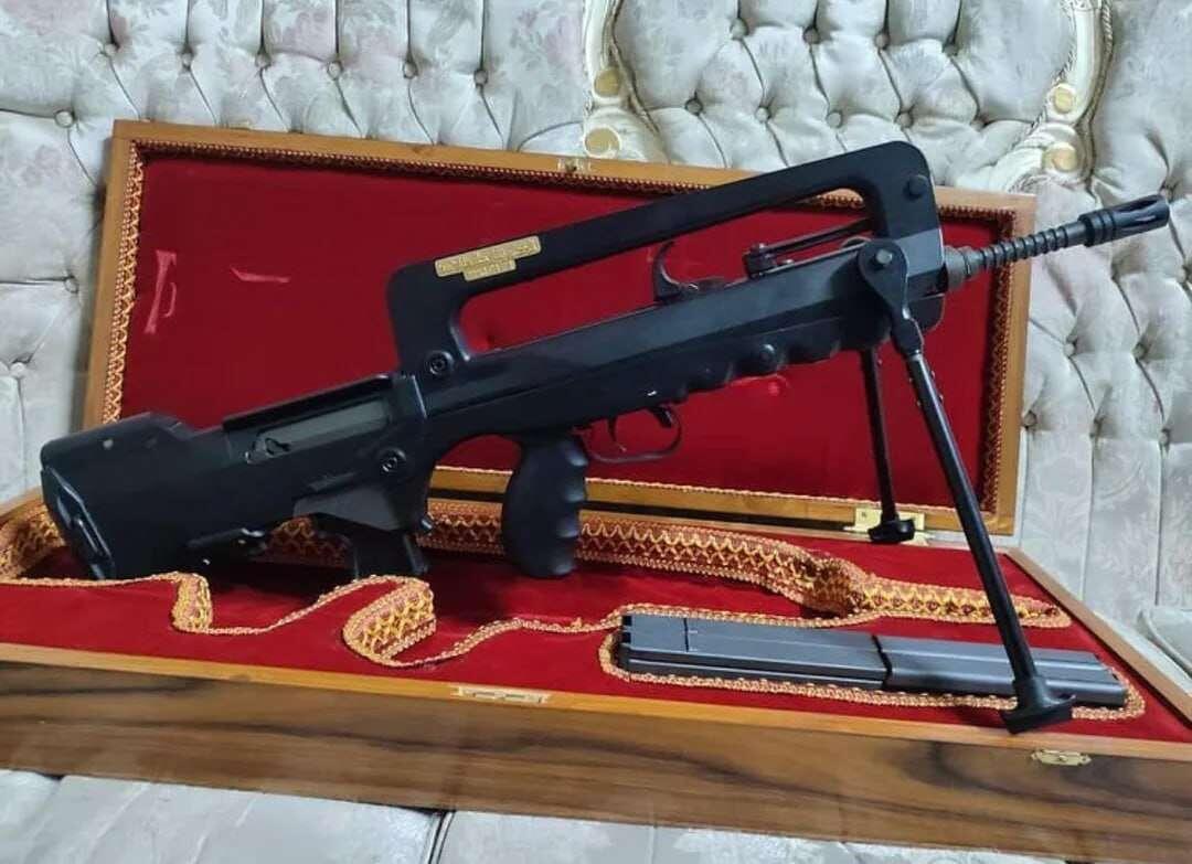 Bashar Al-Assad's personal FAMAS…