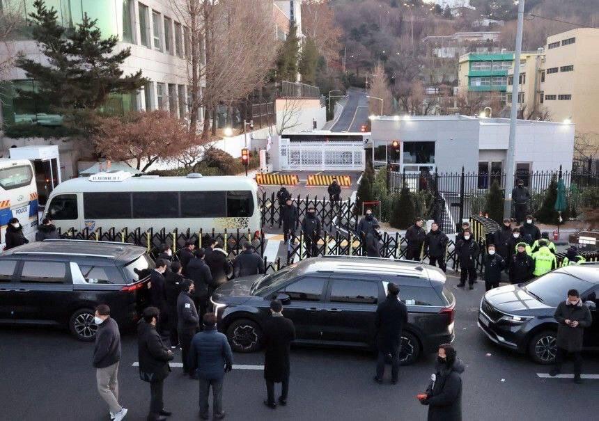 ⚡️South Korean police are attempting to…